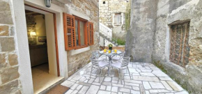 Noa Cottage - Lovely stone cottage, 100m to beach, in heart of Old Town